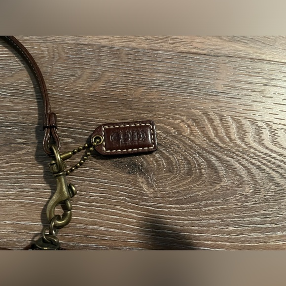 Coach wristlet - Picture 2 of 8